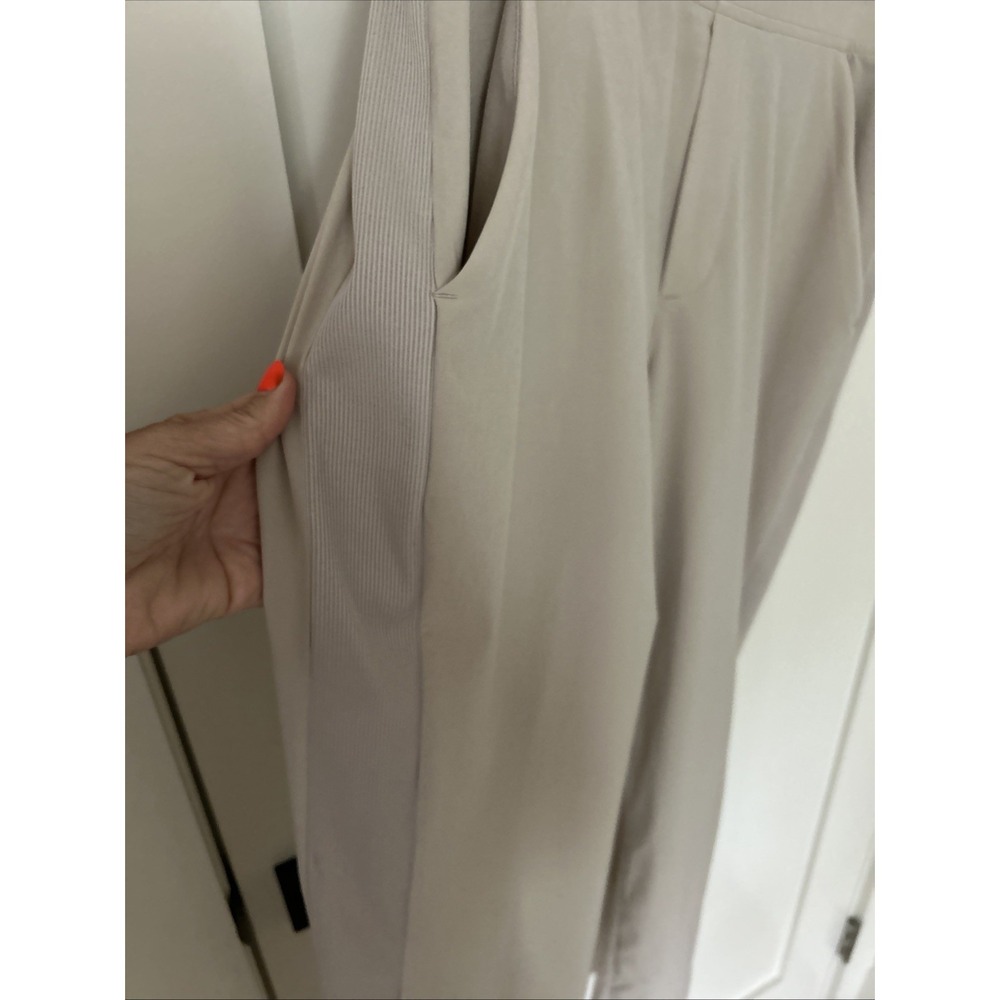 Athleta Brooklyn Ankle Pants Womens 6 Beige Zip Pockets Elastic Waist NWOT - Picture 3 of 11